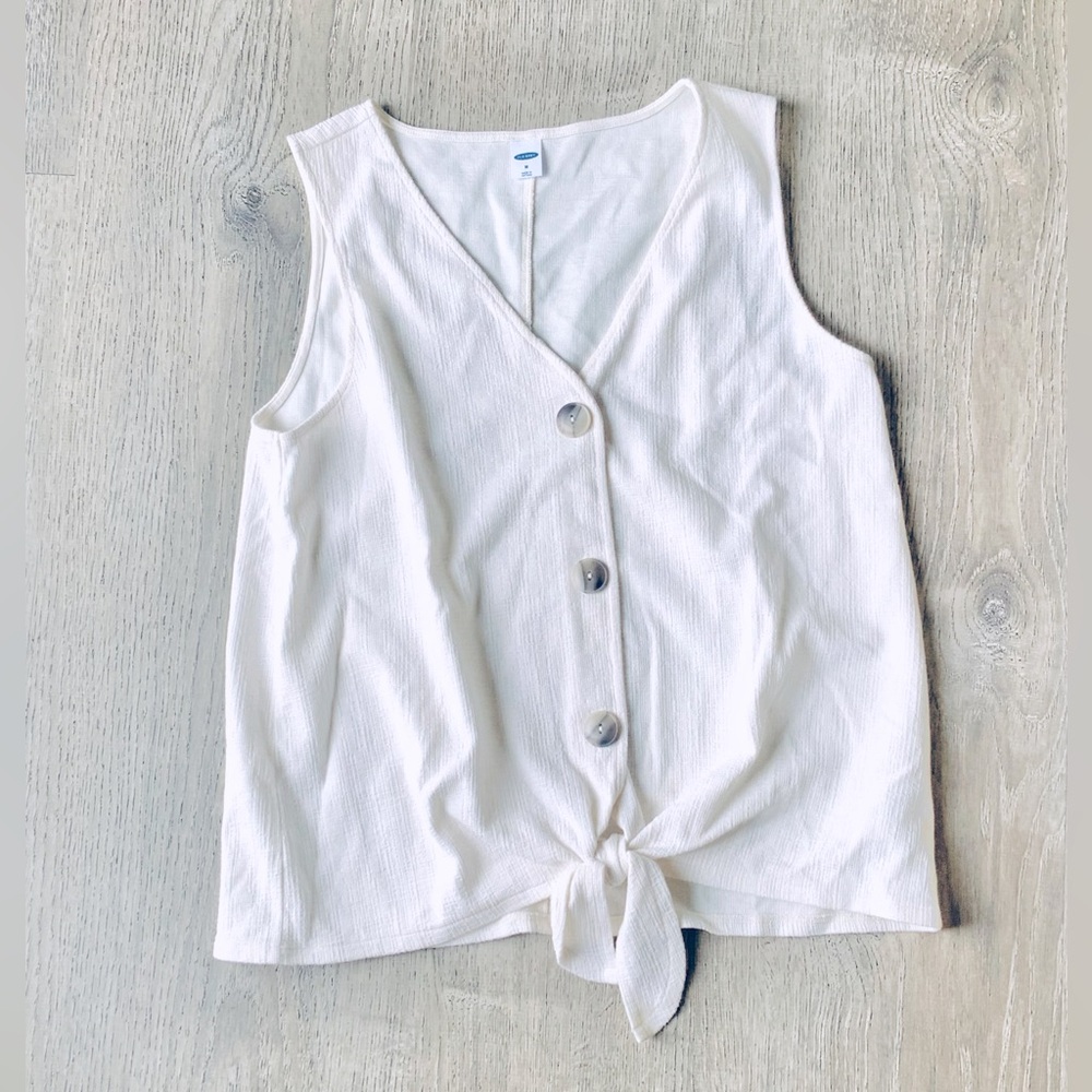 3/$30 Old Navy Cream Button Down Tank Top Medium